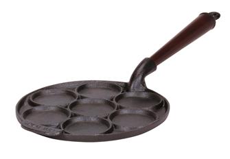 Pan for 7 blinis, 23 cm, in induction cast iron, wooden handle
